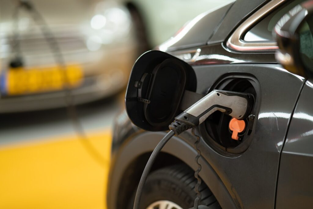 삼성SDI, 4월 EV향 데이터 역성장 지속 우려